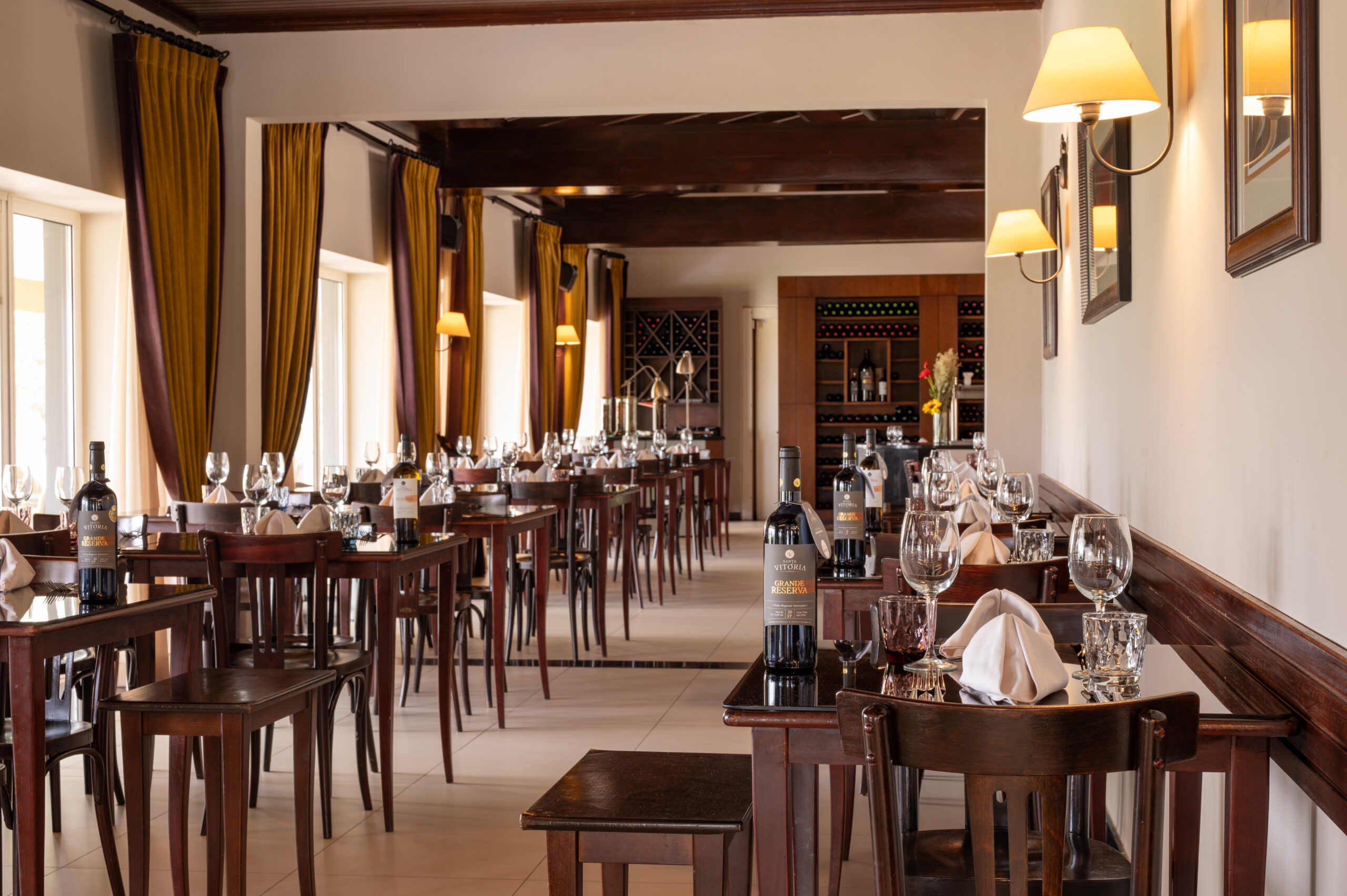 vila-gale-alentejo-vineyards-bar_9